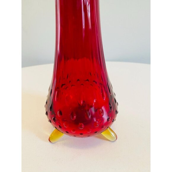 Vintage LE Smith Amberina Red Swung Vase, 3 Toe Hobnail Swung Vase 12 1/2" Tall - Picture 4 of 9